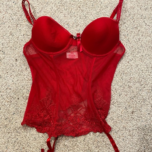 Red bra - Picture 1 of 2